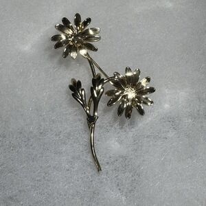 Vintage Gold Tone Double Daisy Flower Brooch Lapel Pin 2.50" Elegant Garden Farm